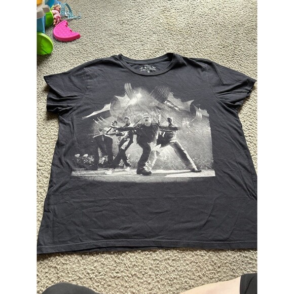 U2 -360 - 2011 Black Shirt - XXL - Live - Picture 1 of 4